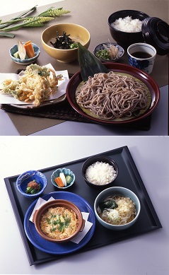 かき揚げとろろ蕎麦出ています!