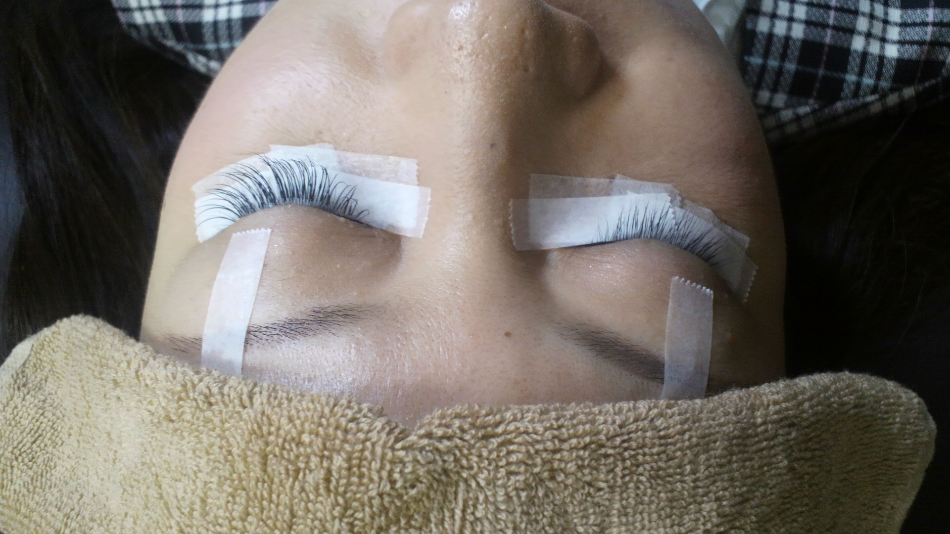 Eyelash Lounge R
