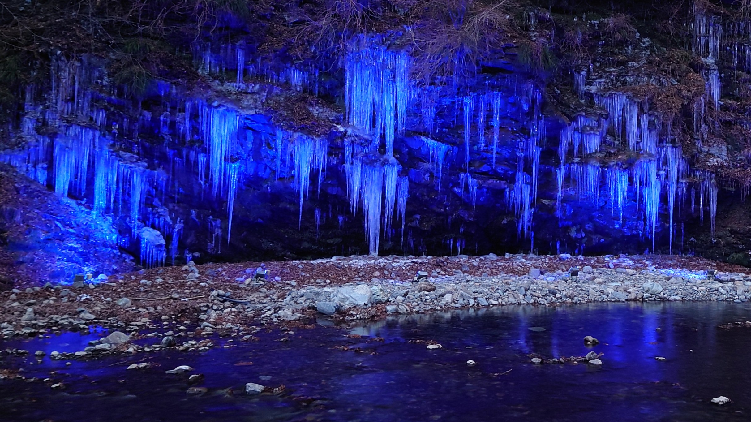 氷柱…