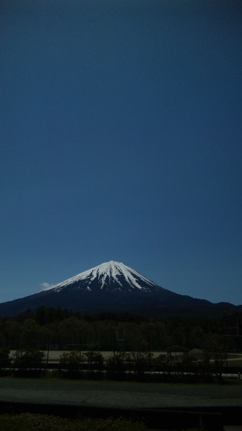 １４日「温度計の日」富士山が綺麗でした。