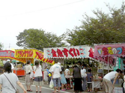 お祭りへ