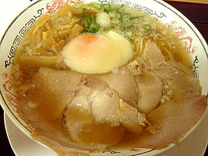 意外と美味しいラーメン『丸醤屋』