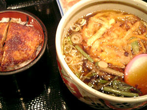 群馬で有名な鳥めしのお店