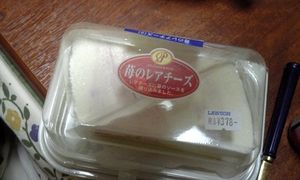 コンビニケーキ