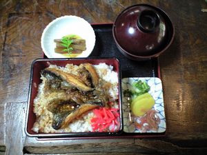 名物 !