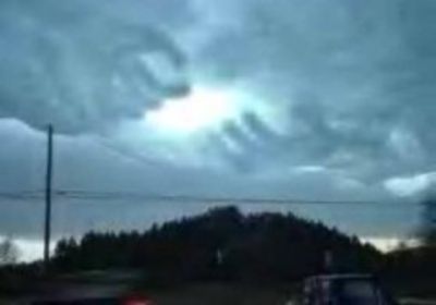 神の手という雲なんだって